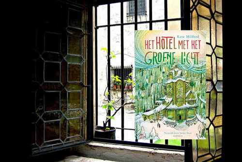 omslagfoto recensie Het hotel met het groene licht